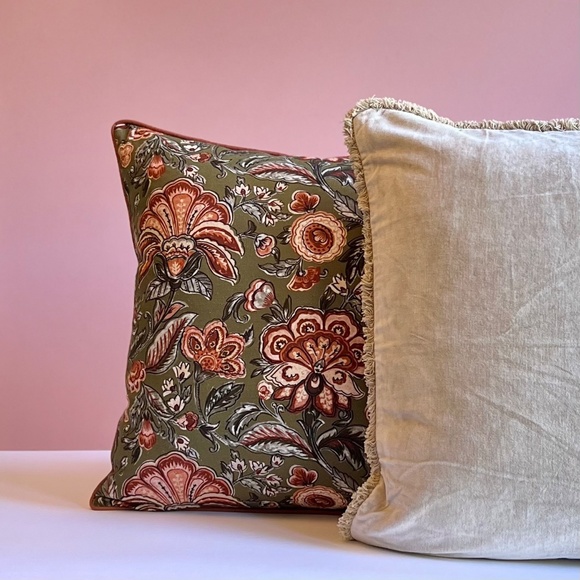 Batik Forest High End fabric Pillow Cover 22 x 22 inches NWT - Picture 2 of 5